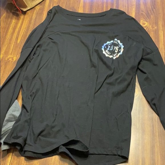 Not tight - Picture 2 of 2